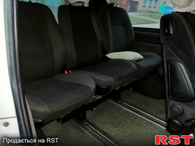 Белый Мерседес Вито, объемом двигателя 2.1 л и пробегом 590 тыс. км за 8500 $, фото 3 на Automoto.ua