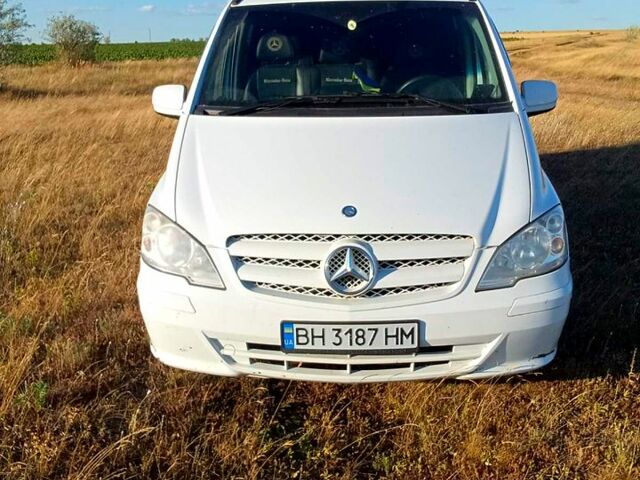 Белый Мерседес Вито, объемом двигателя 2.1 л и пробегом 220 тыс. км за 12500 $, фото 3 на Automoto.ua