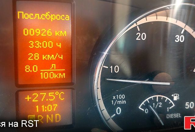 Білий Мерседес Віто, об'ємом двигуна 2.1 л та пробігом 231 тис. км за 15700 $, фото 9 на Automoto.ua