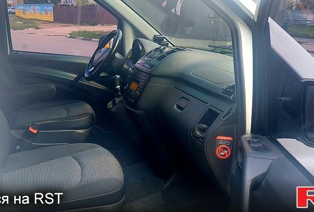 Білий Мерседес Віто, об'ємом двигуна 2.1 л та пробігом 231 тис. км за 15700 $, фото 5 на Automoto.ua