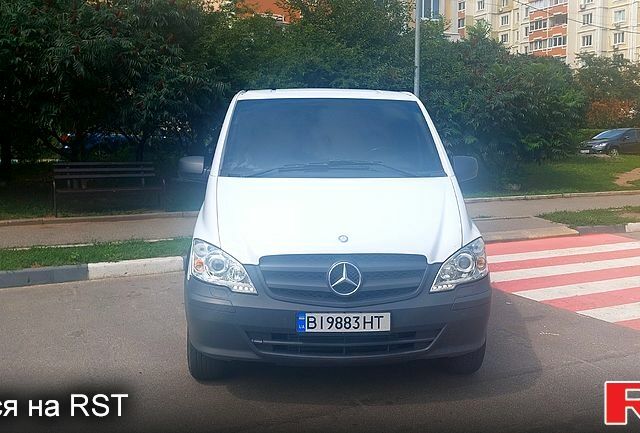 Білий Мерседес Віто, об'ємом двигуна 2.1 л та пробігом 231 тис. км за 15700 $, фото 2 на Automoto.ua