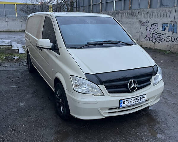 Бежевый Мерседес Вито, объемом двигателя 2.14 л и пробегом 381 тыс. км за 10600 $, фото 1 на Automoto.ua