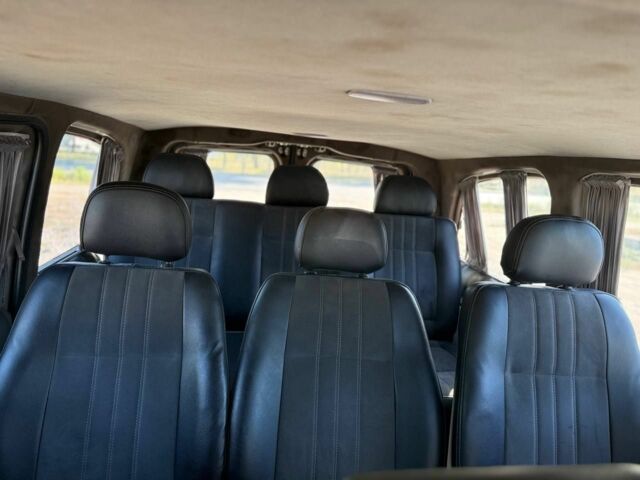 Бежевый Мерседес Вито, объемом двигателя 0 л и пробегом 275 тыс. км за 12001 $, фото 3 на Automoto.ua