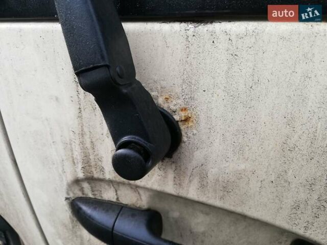 Бежевый Мерседес Вито, объемом двигателя 0 л и пробегом 236 тыс. км за 9000 $, фото 11 на Automoto.ua