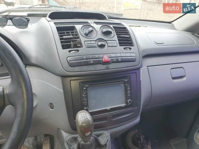 Бежевый Мерседес Вито, объемом двигателя 2.1 л и пробегом 290 тыс. км за 9000 $, фото 6 на Automoto.ua