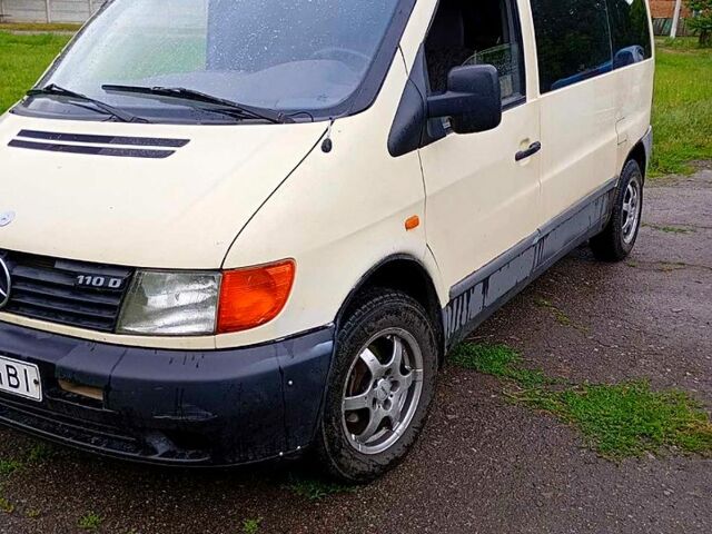 Бежевый Мерседес Вито, объемом двигателя 2.3 л и пробегом 200 тыс. км за 2000 $, фото 2 на Automoto.ua