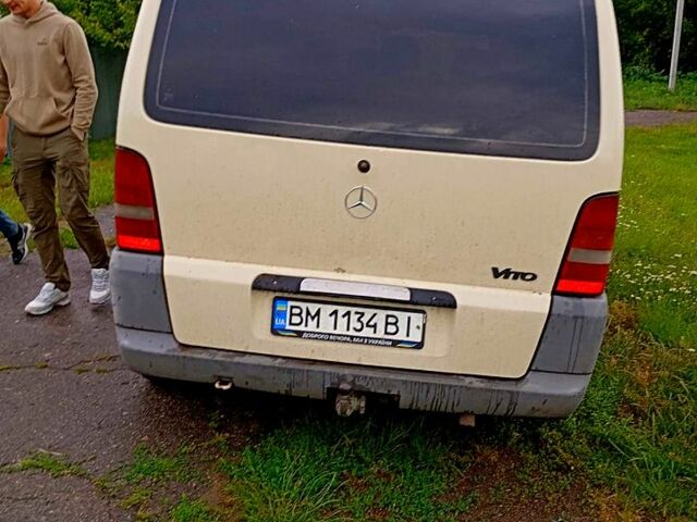 Бежевый Мерседес Вито, объемом двигателя 2.3 л и пробегом 200 тыс. км за 2000 $, фото 1 на Automoto.ua