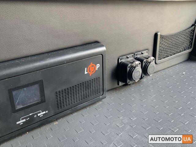 Черный Мерседес Вито, объемом двигателя 2 л и пробегом 57 тыс. км за 30700 $, фото 20 на Automoto.ua