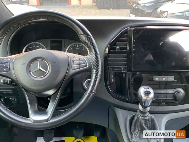 Черный Мерседес Вито, объемом двигателя 2 л и пробегом 57 тыс. км за 30700 $, фото 16 на Automoto.ua