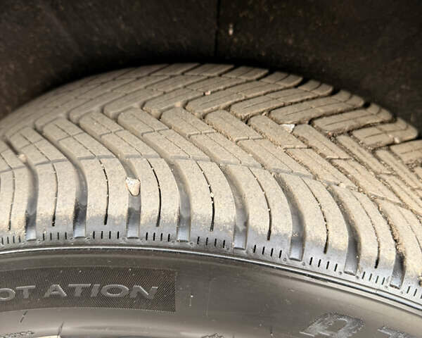 Черный Мерседес Вито, объемом двигателя 2 л и пробегом 217 тыс. км за 28000 $, фото 31 на Automoto.ua