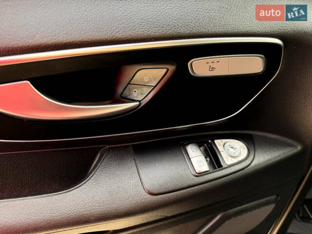 Черный Мерседес Вито, объемом двигателя 2 л и пробегом 217 тыс. км за 28000 $, фото 8 на Automoto.ua