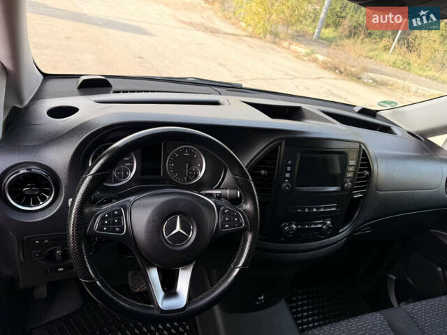 Черный Мерседес Вито, объемом двигателя 2 л и пробегом 217 тыс. км за 28000 $, фото 17 на Automoto.ua