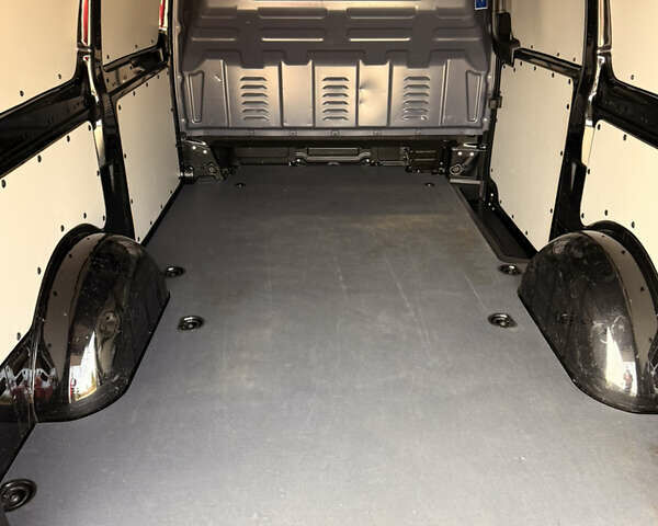 Черный Мерседес Вито, объемом двигателя 2 л и пробегом 217 тыс. км за 28000 $, фото 37 на Automoto.ua