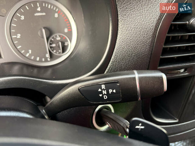 Черный Мерседес Вито, объемом двигателя 2 л и пробегом 217 тыс. км за 28000 $, фото 23 на Automoto.ua