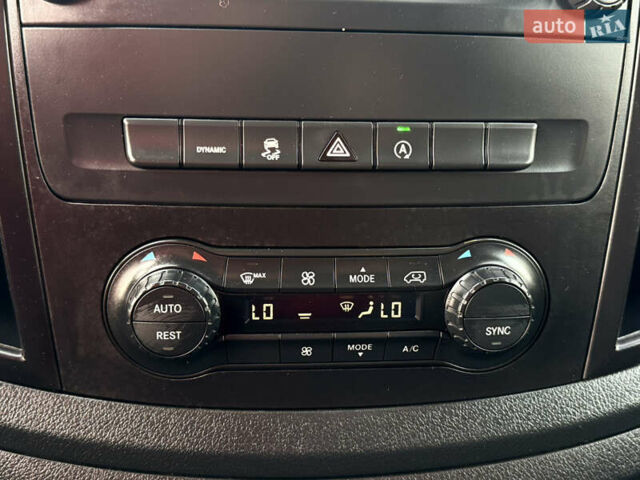 Черный Мерседес Вито, объемом двигателя 2 л и пробегом 217 тыс. км за 28000 $, фото 27 на Automoto.ua