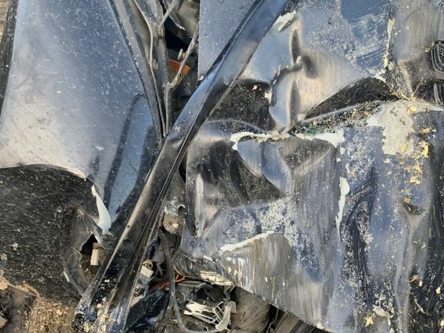 Черный Мерседес Вито, объемом двигателя 2.2 л и пробегом 563 тыс. км за 1600 $, фото 2 на Automoto.ua