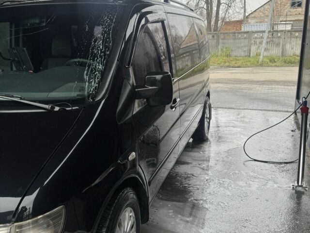 Черный Мерседес Вито, объемом двигателя 2.1 л и пробегом 515 тыс. км за 5250 $, фото 2 на Automoto.ua