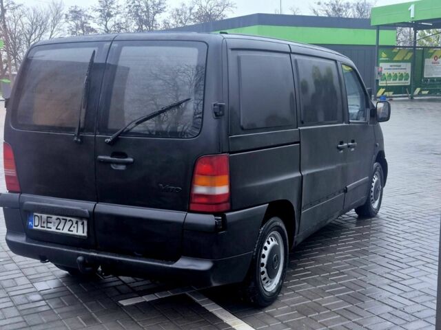 Черный Мерседес Вито, объемом двигателя 3 л и пробегом 234 тыс. км за 2750 $, фото 2 на Automoto.ua