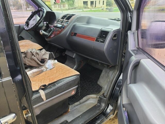 Чорний Мерседес Віто, об'ємом двигуна 2.1 л та пробігом 3 тис. км за 4500 $, фото 8 на Automoto.ua