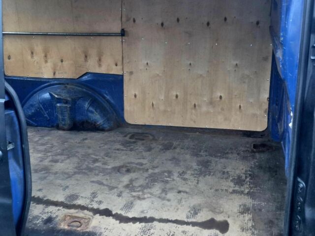 Черный Мерседес Вито, объемом двигателя 3 л и пробегом 234 тыс. км за 2750 $, фото 6 на Automoto.ua