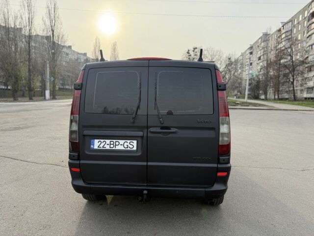 Чорний Мерседес Віто, об'ємом двигуна 2.2 л та пробігом 258 тис. км за 3500 $, фото 4 на Automoto.ua