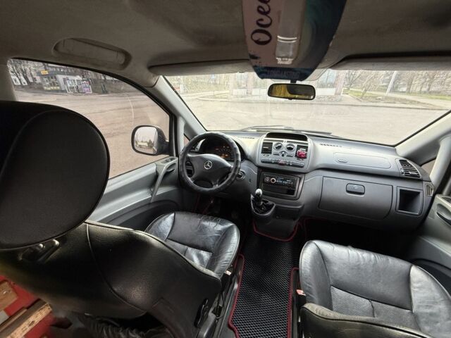 Чорний Мерседес Віто, об'ємом двигуна 2.2 л та пробігом 258 тис. км за 3500 $, фото 8 на Automoto.ua