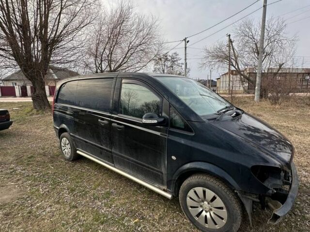 Черный Мерседес Вито, объемом двигателя 3 л и пробегом 350 тыс. км за 3333 $, фото 1 на Automoto.ua