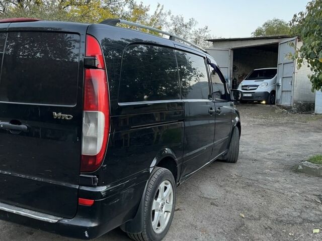 Черный Мерседес Вито, объемом двигателя 2.1 л и пробегом 298 тыс. км за 7000 $, фото 6 на Automoto.ua