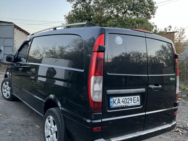 Черный Мерседес Вито, объемом двигателя 2.1 л и пробегом 298 тыс. км за 7000 $, фото 4 на Automoto.ua