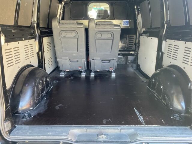 Черный Мерседес Вито, объемом двигателя 2.1 л и пробегом 140 тыс. км за 13500 $, фото 9 на Automoto.ua