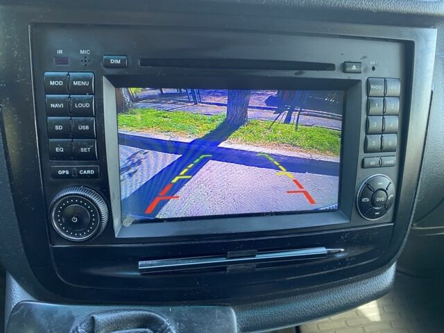 Черный Мерседес Вито, объемом двигателя 2.1 л и пробегом 140 тыс. км за 13500 $, фото 7 на Automoto.ua