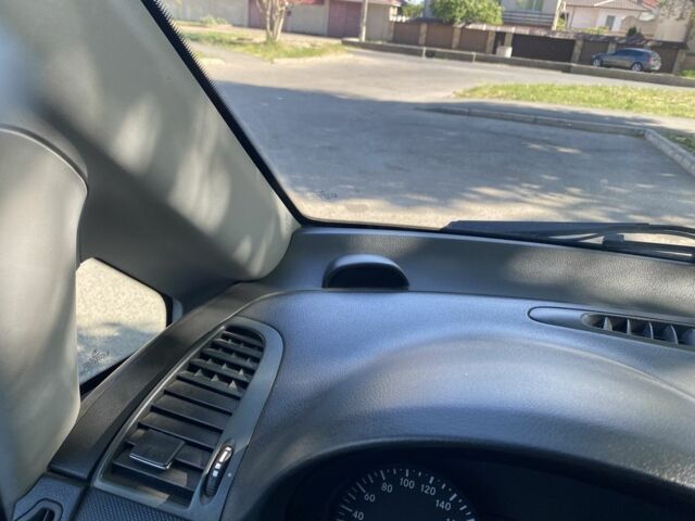 Черный Мерседес Вито, объемом двигателя 2.1 л и пробегом 140 тыс. км за 13500 $, фото 14 на Automoto.ua