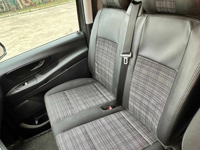 Черный Мерседес Вито, объемом двигателя 1.6 л и пробегом 111 тыс. км за 15000 $, фото 20 на Automoto.ua