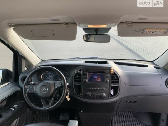 Чорний Мерседес Віто, об'ємом двигуна 2.2 л та пробігом 414 тис. км за 21000 $, фото 4 на Automoto.ua