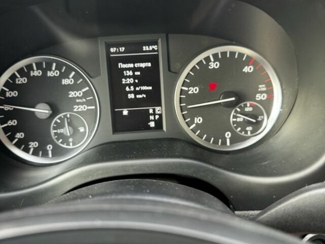 Чорний Мерседес Віто, об'ємом двигуна 2.2 л та пробігом 414 тис. км за 21000 $, фото 6 на Automoto.ua