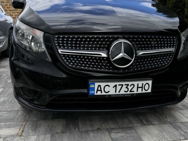 Чорний Мерседес Віто, об'ємом двигуна 2.2 л та пробігом 414 тис. км за 21000 $, фото 1 на Automoto.ua