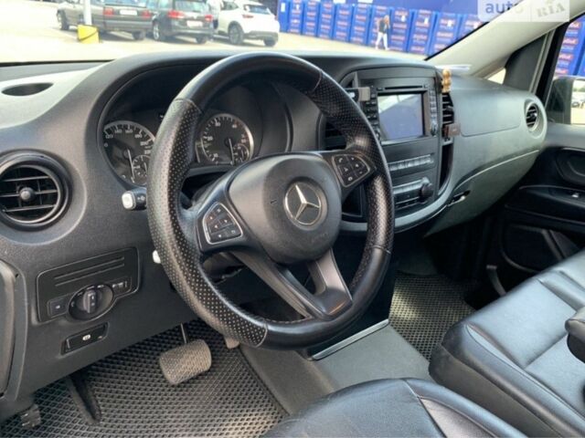 Чорний Мерседес Віто, об'ємом двигуна 2.2 л та пробігом 414 тис. км за 21000 $, фото 5 на Automoto.ua