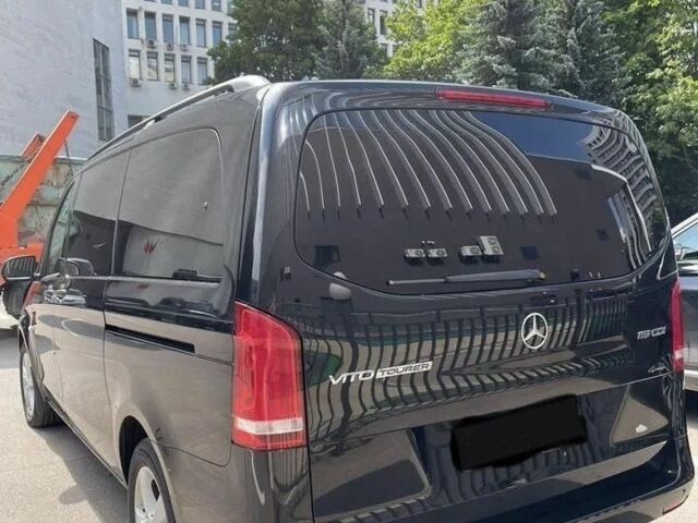 Черный Мерседес Вито, объемом двигателя 0 л и пробегом 149 тыс. км за 25500 $, фото 3 на Automoto.ua