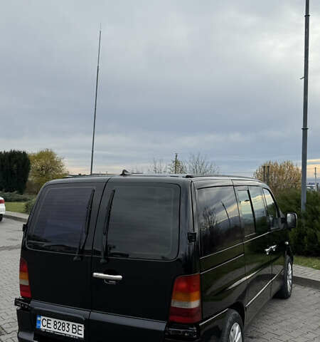 Черный Мерседес Вито, объемом двигателя 2.2 л и пробегом 430 тыс. км за 4500 $, фото 1 на Automoto.ua