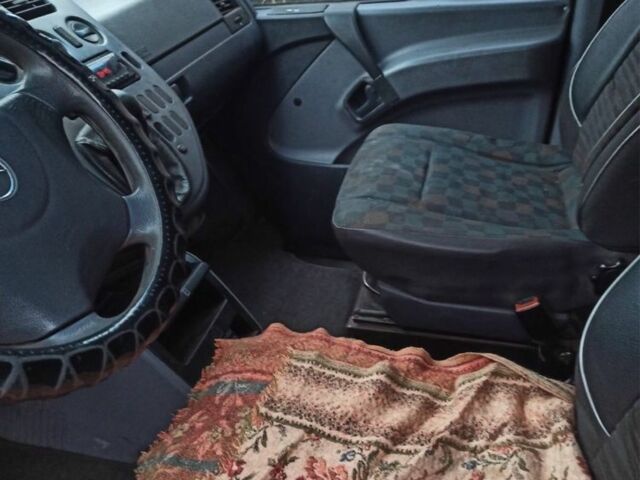 Чорний Мерседес Віто, об'ємом двигуна 2.2 л та пробігом 400 тис. км за 2950 $, фото 6 на Automoto.ua