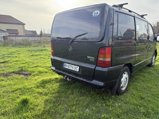 Черный Мерседес Вито, объемом двигателя 2.2 л и пробегом 320 тыс. км за 4200 $, фото 2 на Automoto.ua