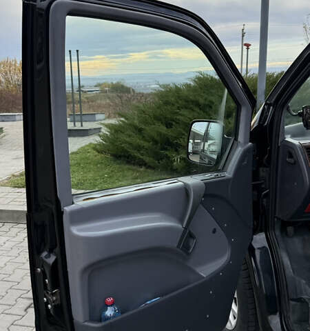 Черный Мерседес Вито, объемом двигателя 2.2 л и пробегом 430 тыс. км за 4500 $, фото 17 на Automoto.ua