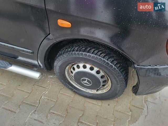 Чорний Мерседес Віто, об'ємом двигуна 2.15 л та пробігом 328 тис. км за 4800 $, фото 13 на Automoto.ua