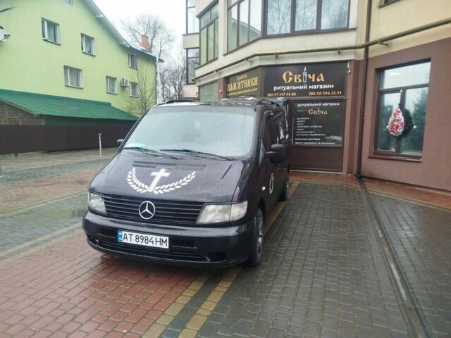 Черный Мерседес Вито, объемом двигателя 2.2 л и пробегом 300 тыс. км за 6700 $, фото 2 на Automoto.ua