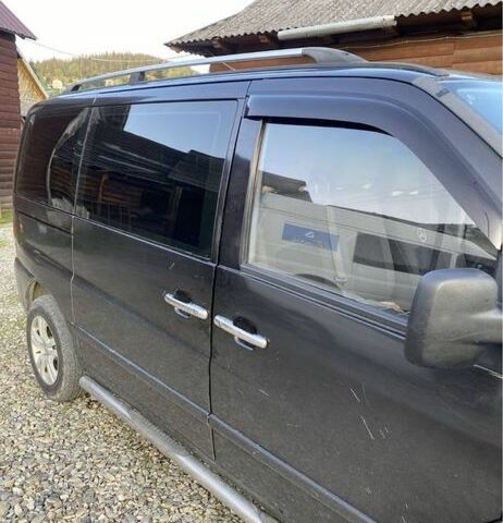 Чорний Мерседес Віто, об'ємом двигуна 2.2 л та пробігом 214 тис. км за 5800 $, фото 1 на Automoto.ua