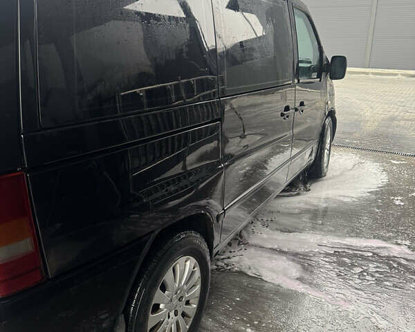 Черный Мерседес Вито, объемом двигателя 2.15 л и пробегом 515 тыс. км за 5250 $, фото 3 на Automoto.ua