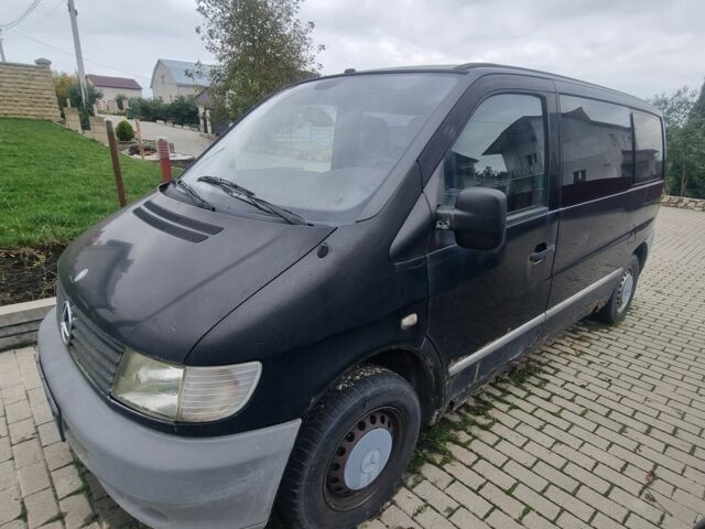 Черный Мерседес Вито, объемом двигателя 2.2 л и пробегом 260 тыс. км за 2173 $, фото 1 на Automoto.ua