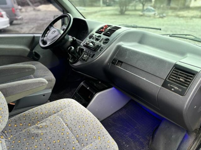 Чорний Мерседес Віто, об'ємом двигуна 2.2 л та пробігом 480 тис. км за 6300 $, фото 17 на Automoto.ua