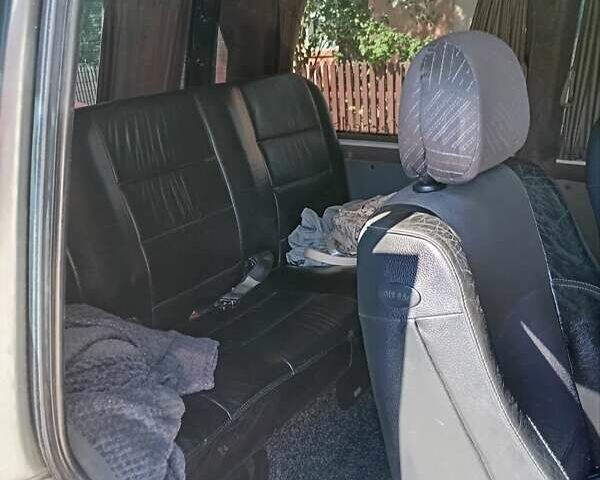 Мерседес Віто 2000 у Сторожинце на Automoto.ua Чорний Мерседес Віто, об'ємом двигуна 2.2 л та пробігом 358 тис. км за 4800 $, фото 2 на Automoto.ua