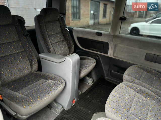 Черный Мерседес Вито, объемом двигателя 2.15 л и пробегом 480 тыс. км за 6300 $, фото 16 на Automoto.ua